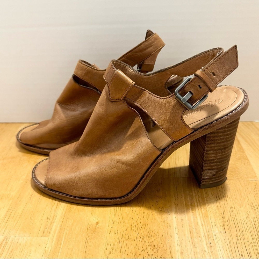 Madewell “Slyvain” Tan Leather Block Heel Sandals Size 9